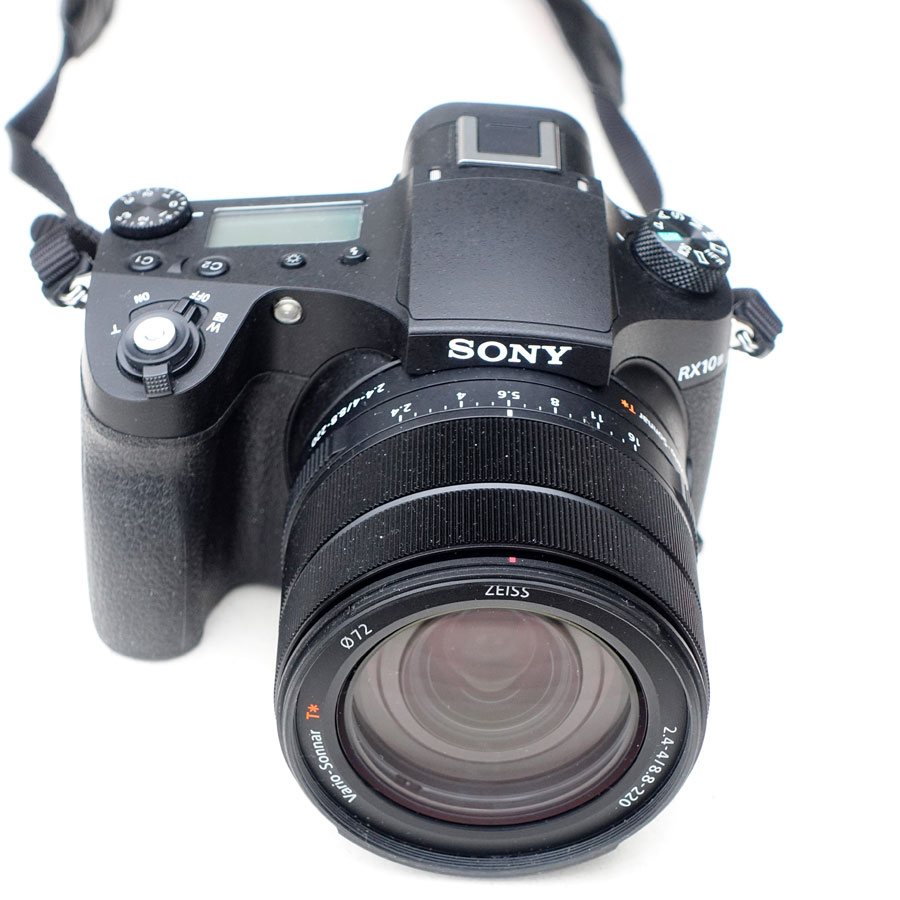 Sony RX10 M3: Lens